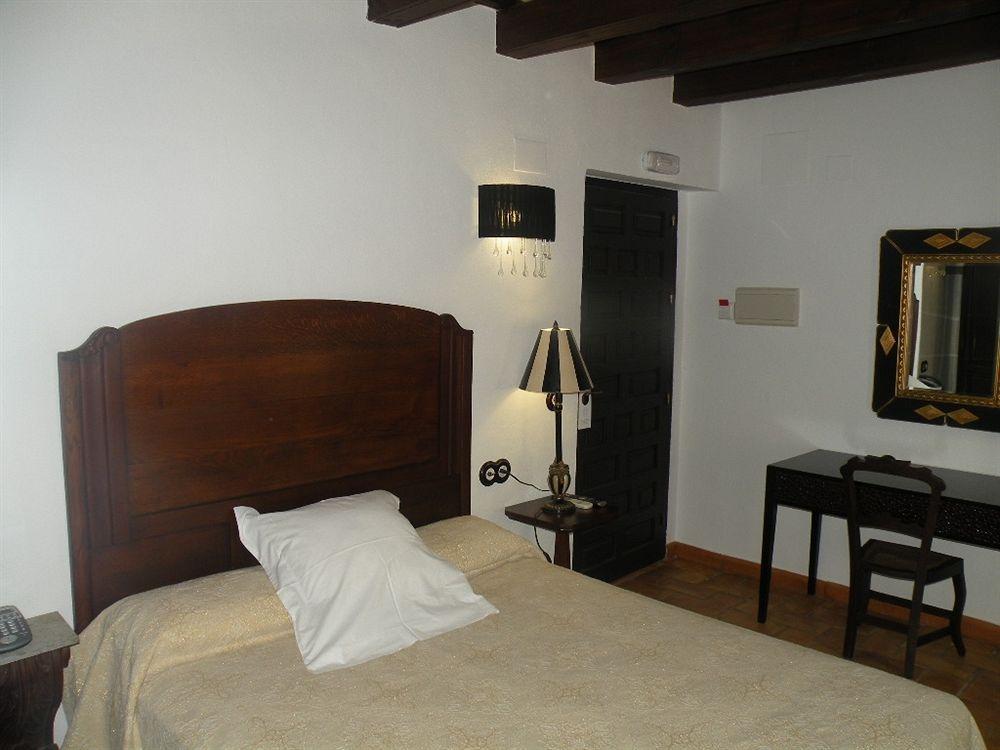 Hospedium Posada San Fernando Carmona  Extérieur photo