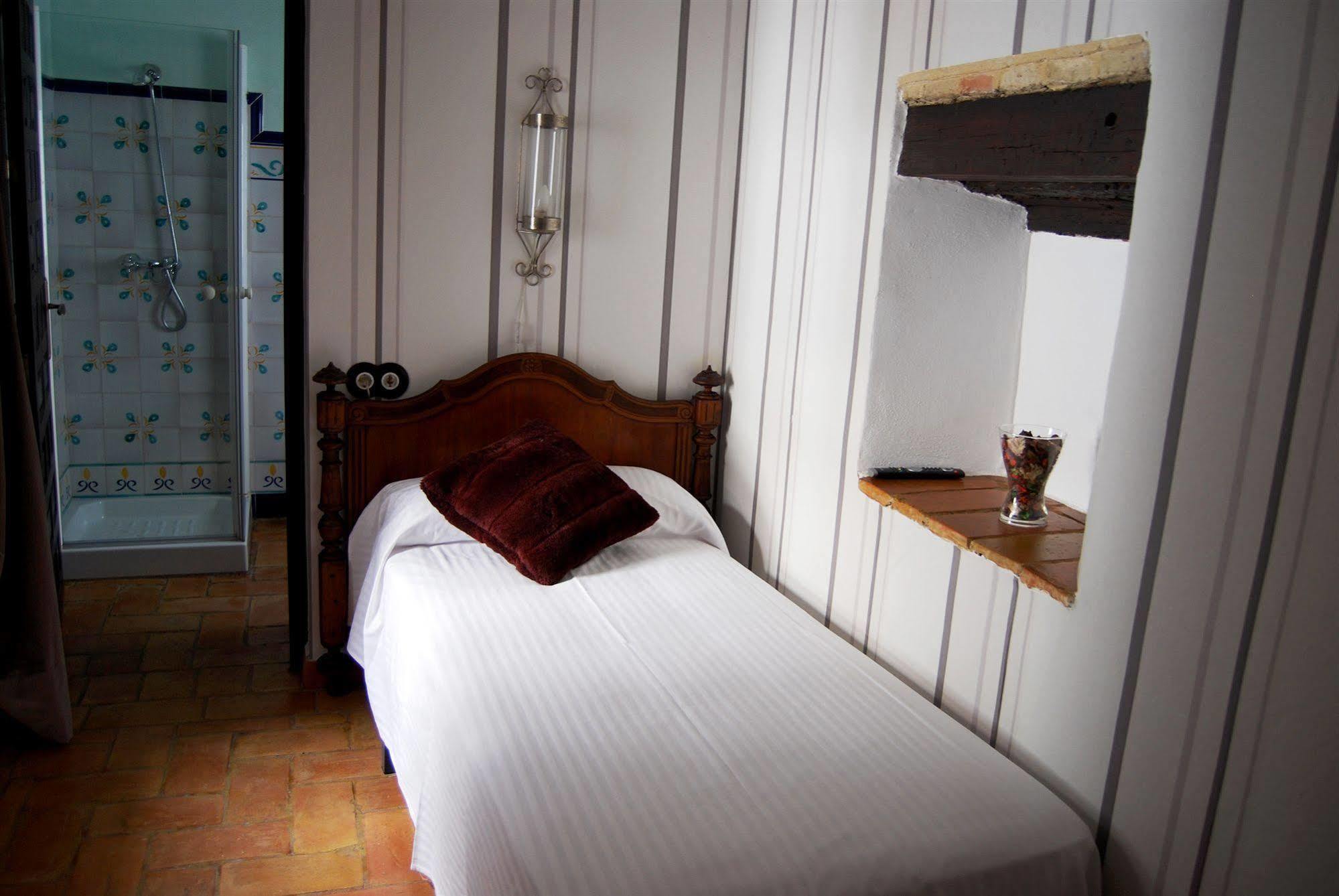 Hospedium Posada San Fernando Carmona  Extérieur photo